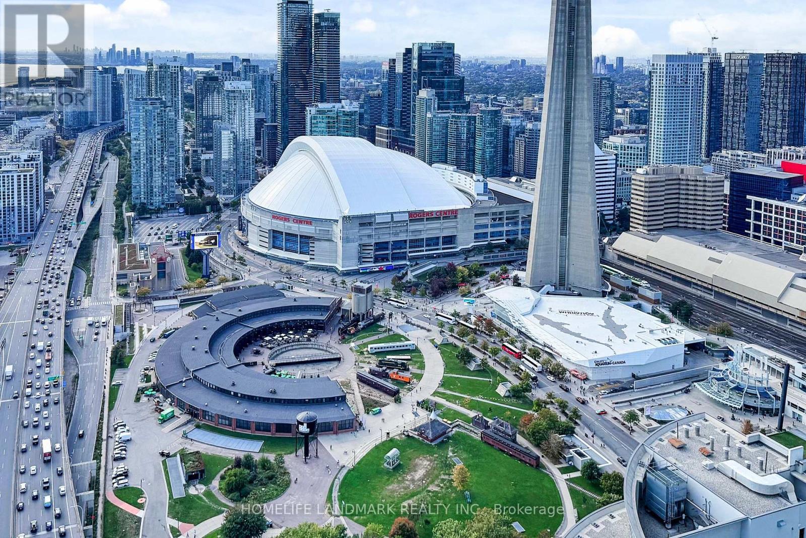 5510 - 10 York Street, Toronto, ON - Outdoor With View