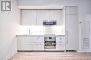 510 - 250 Lawrence Avenue W, Toronto, ON - Indoor