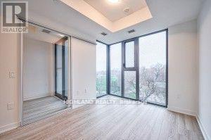 510 - 250 Lawrence Avenue W, Toronto, ON - Indoor Photo Showing Other Room