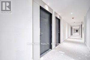 510 - 250 Lawrence Avenue W, Toronto, ON - Photo Showing Other Room