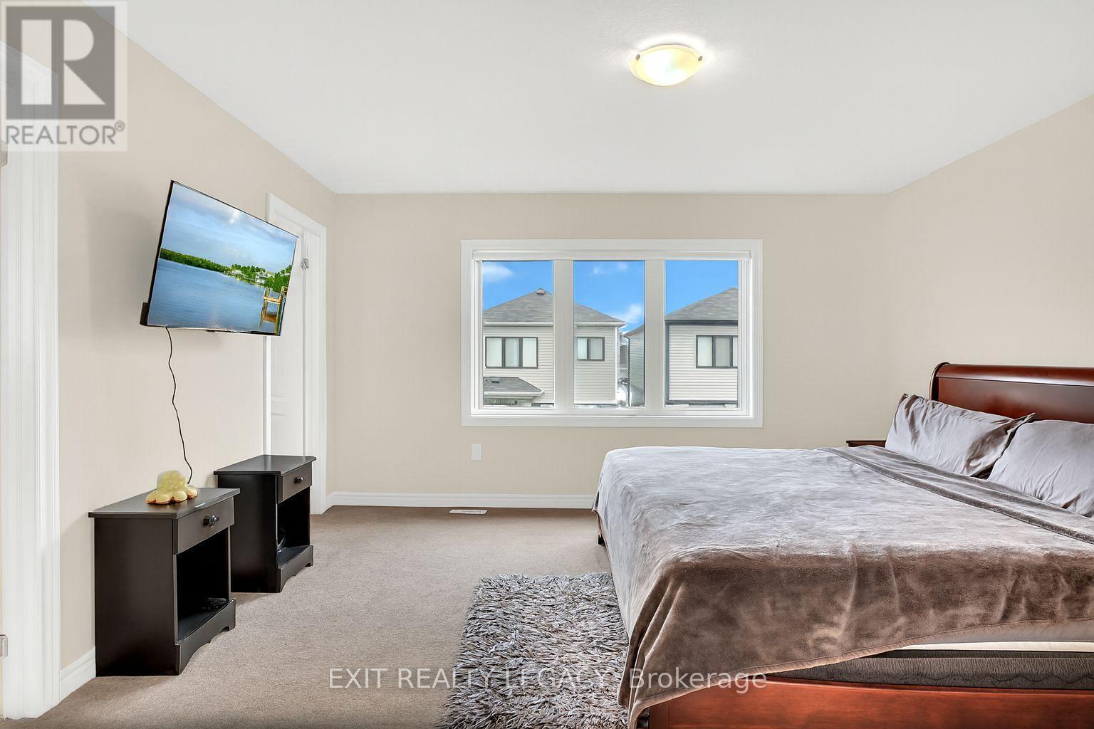 15 Sunhaven Lane, Thorold, ON - Indoor Photo Showing Bedroom