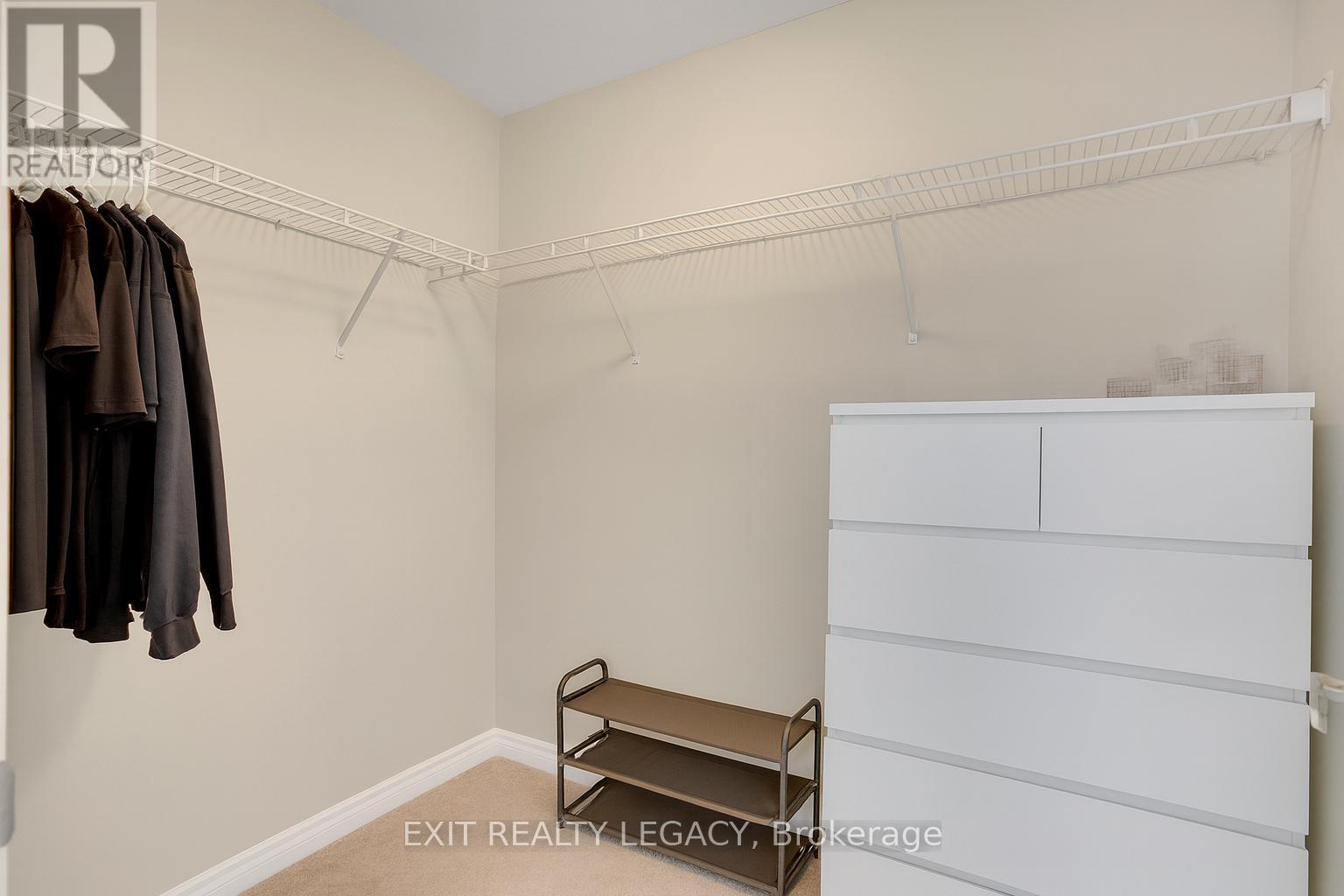 15 Sunhaven Lane, Thorold, ON - Indoor With Storage