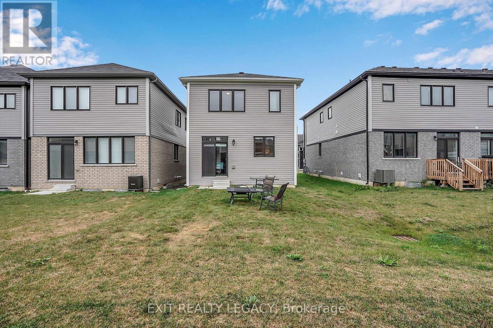 15 Sunhaven Lane, Thorold, ON - Outdoor With Exterior