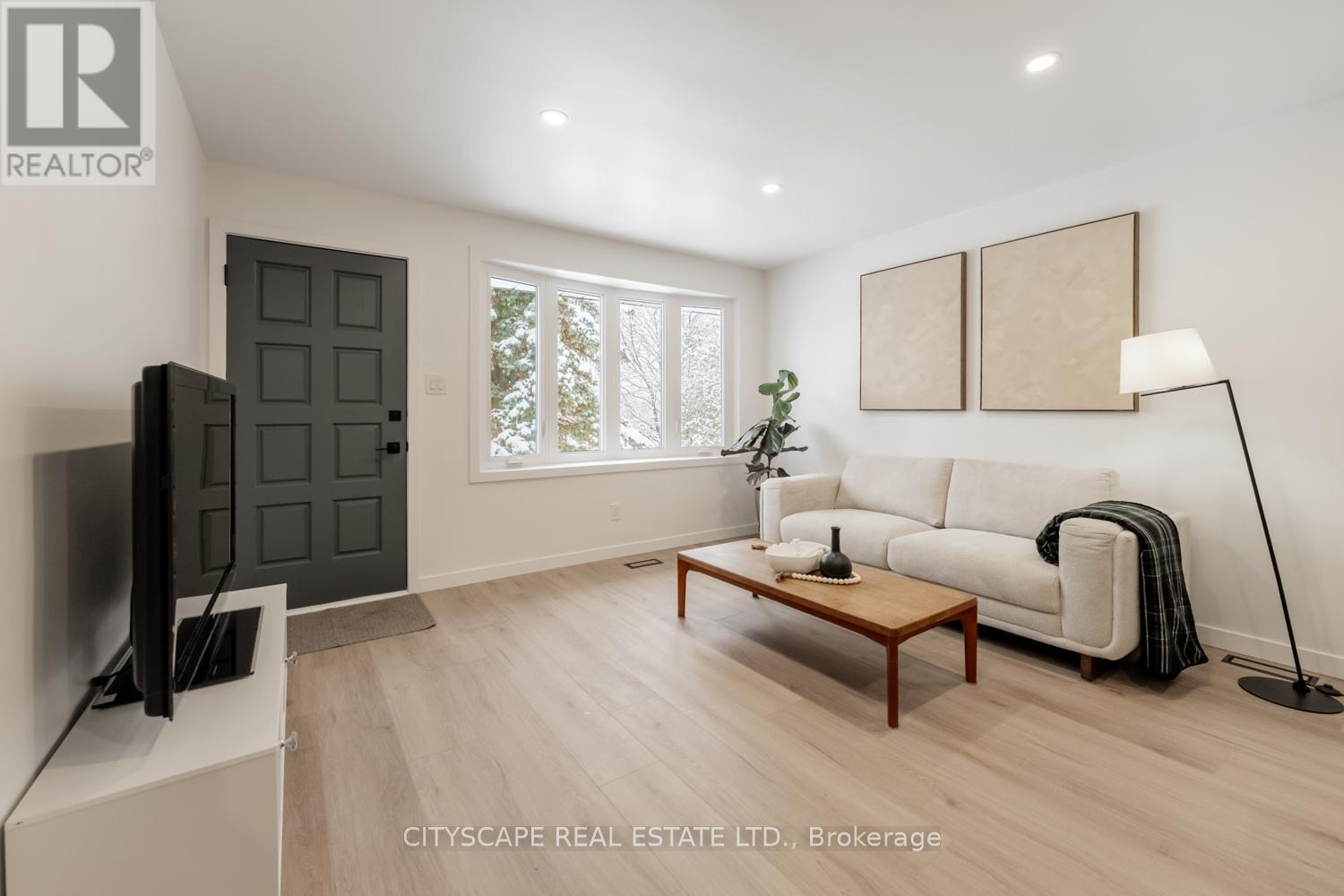 79 Henry Street, Cambridge, ON - Indoor