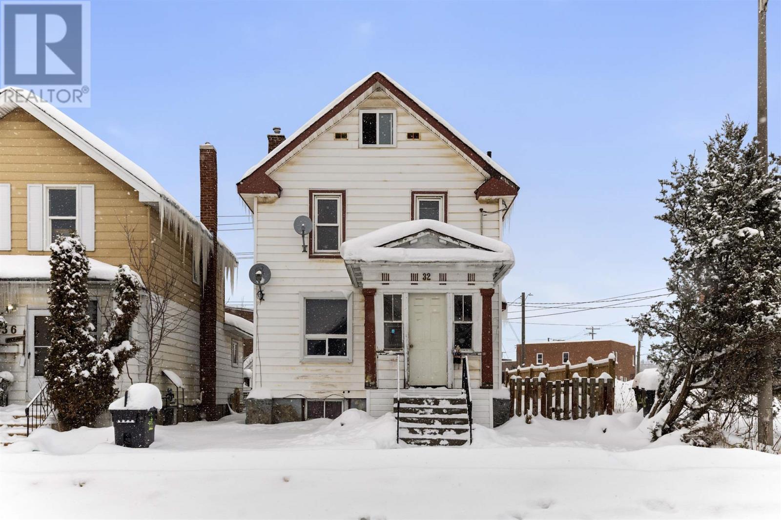 32 Cathcart St, Sault Ste. Marie, ON - Outdoor With Facade