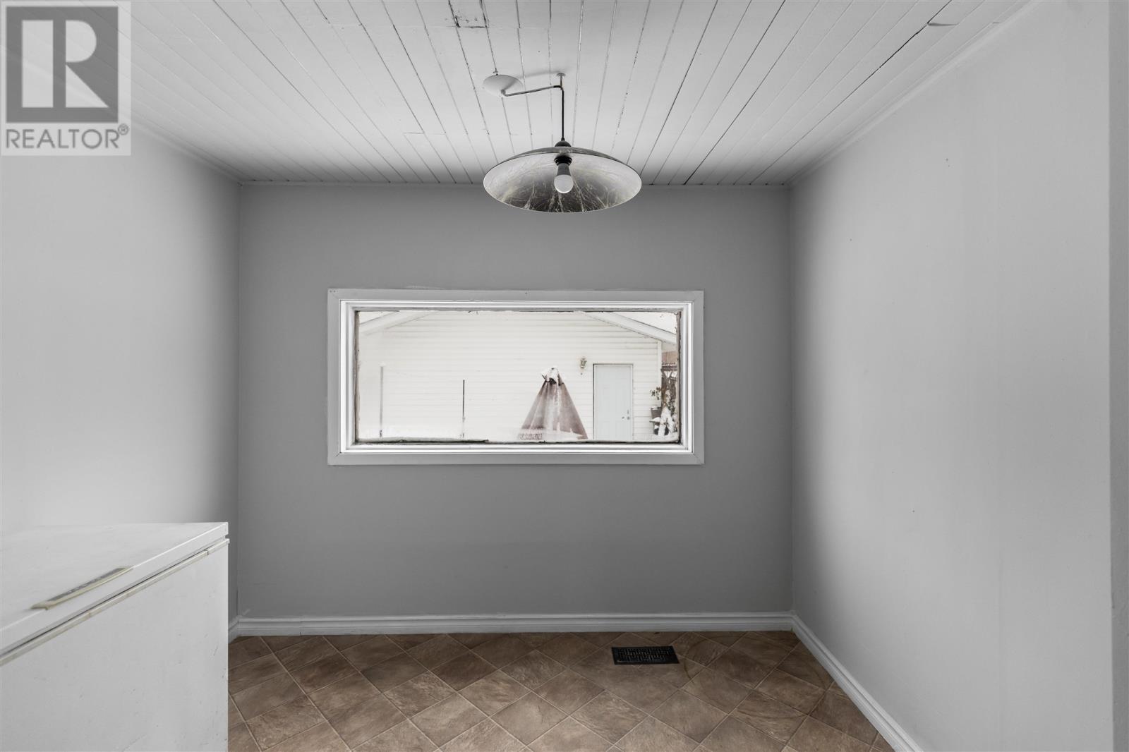 32 Cathcart St, Sault Ste. Marie, ON - Indoor Photo Showing Other Room