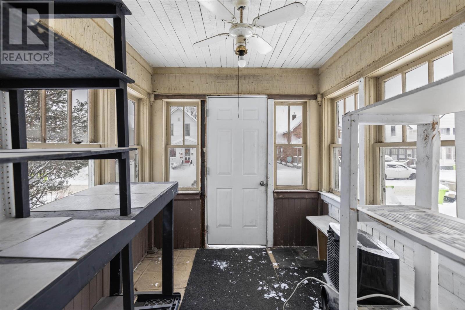 32 Cathcart St, Sault Ste. Marie, ON - Indoor