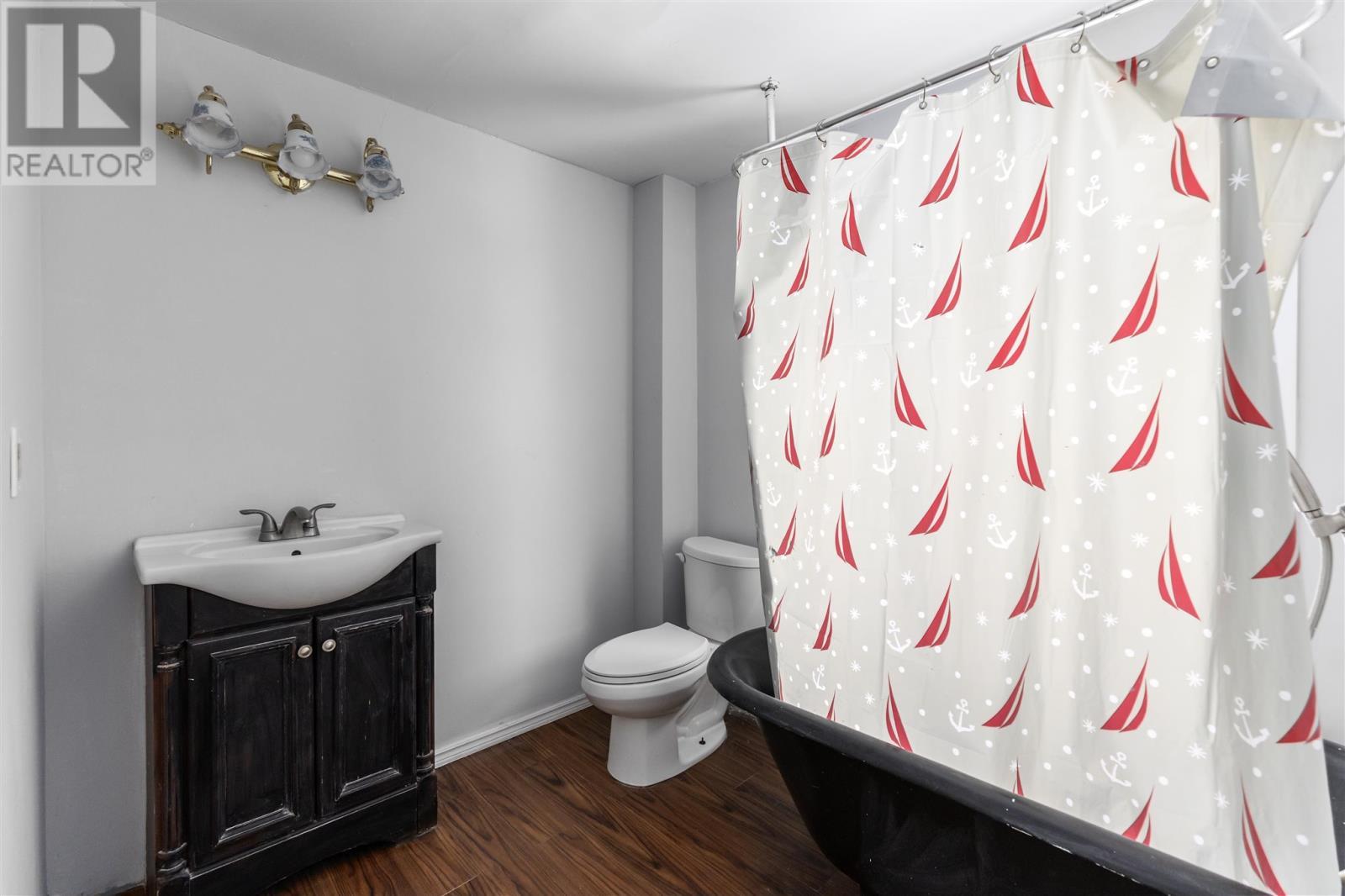 32 Cathcart St, Sault Ste. Marie, ON - Indoor Photo Showing Bathroom