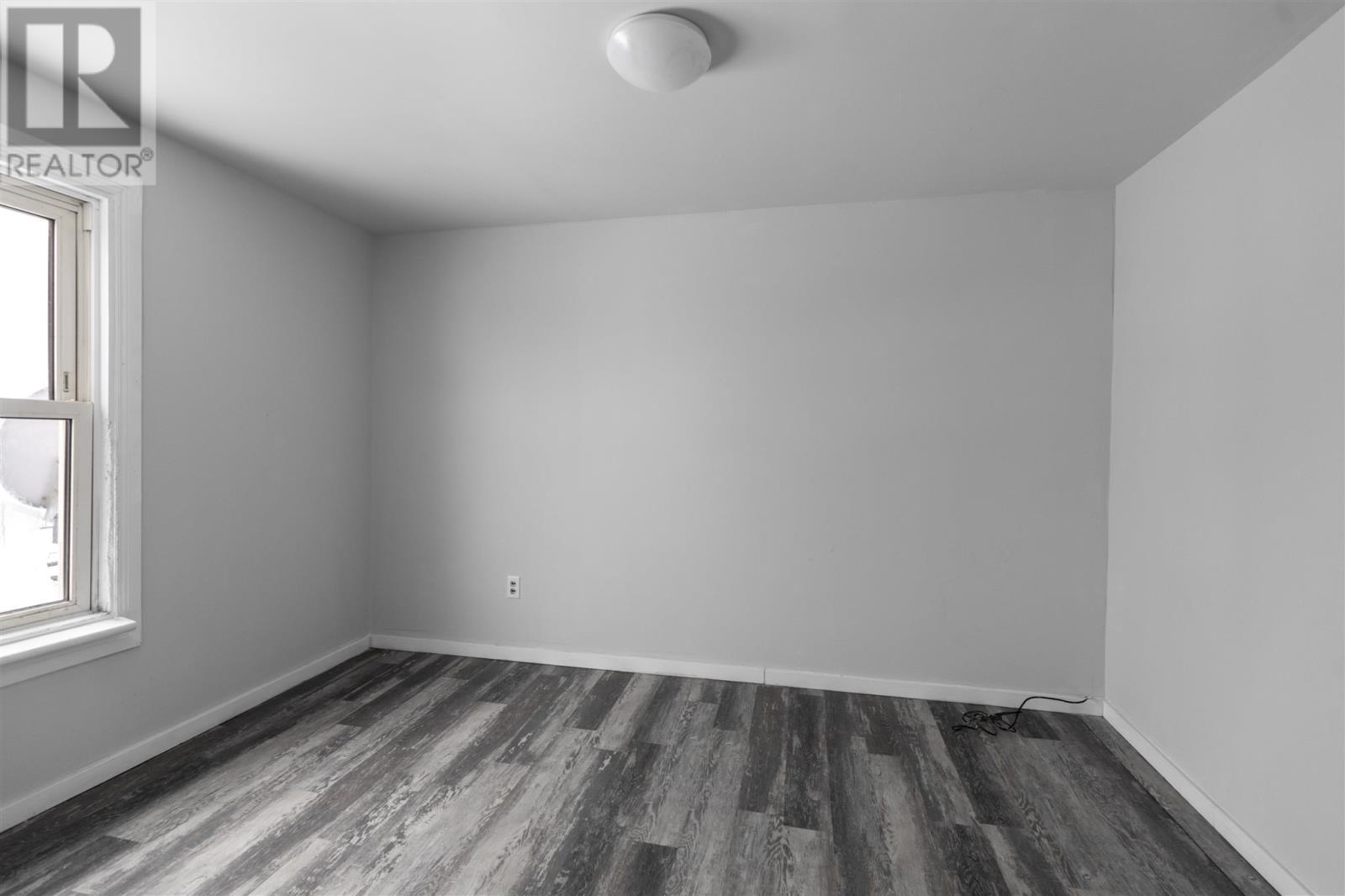 32 Cathcart St, Sault Ste. Marie, ON - Indoor Photo Showing Other Room