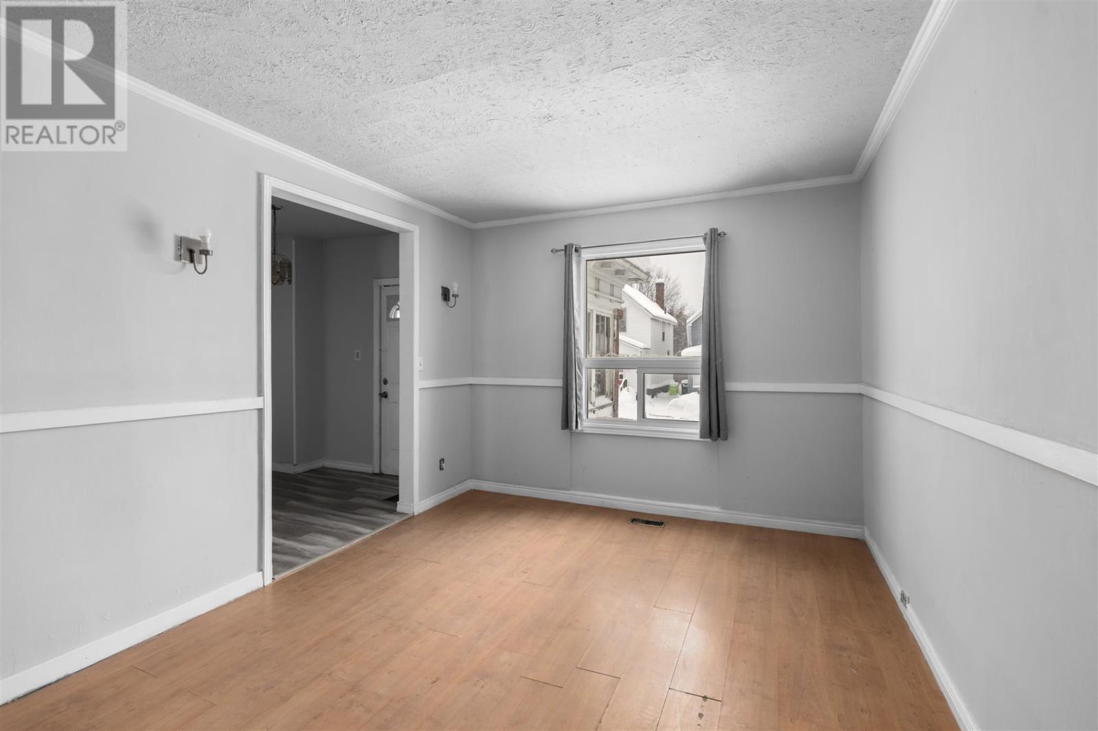 32 Cathcart St, Sault Ste. Marie, ON - Indoor Photo Showing Other Room