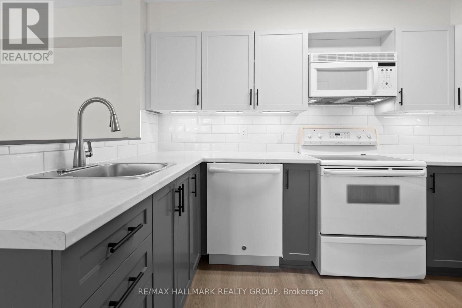 100 - 455 Canteval Terrace, Ottawa, ON - Indoor Photo Showing Kitchen