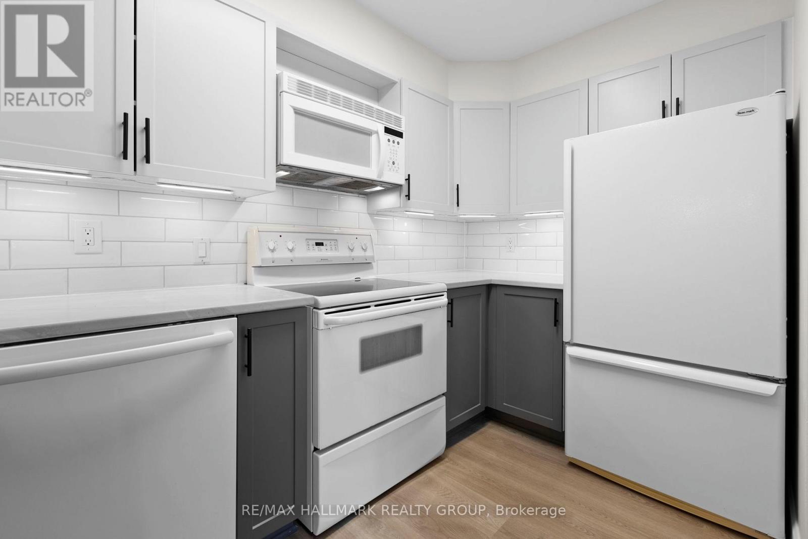 100 - 455 Canteval Terrace, Ottawa, ON - Indoor Photo Showing Kitchen