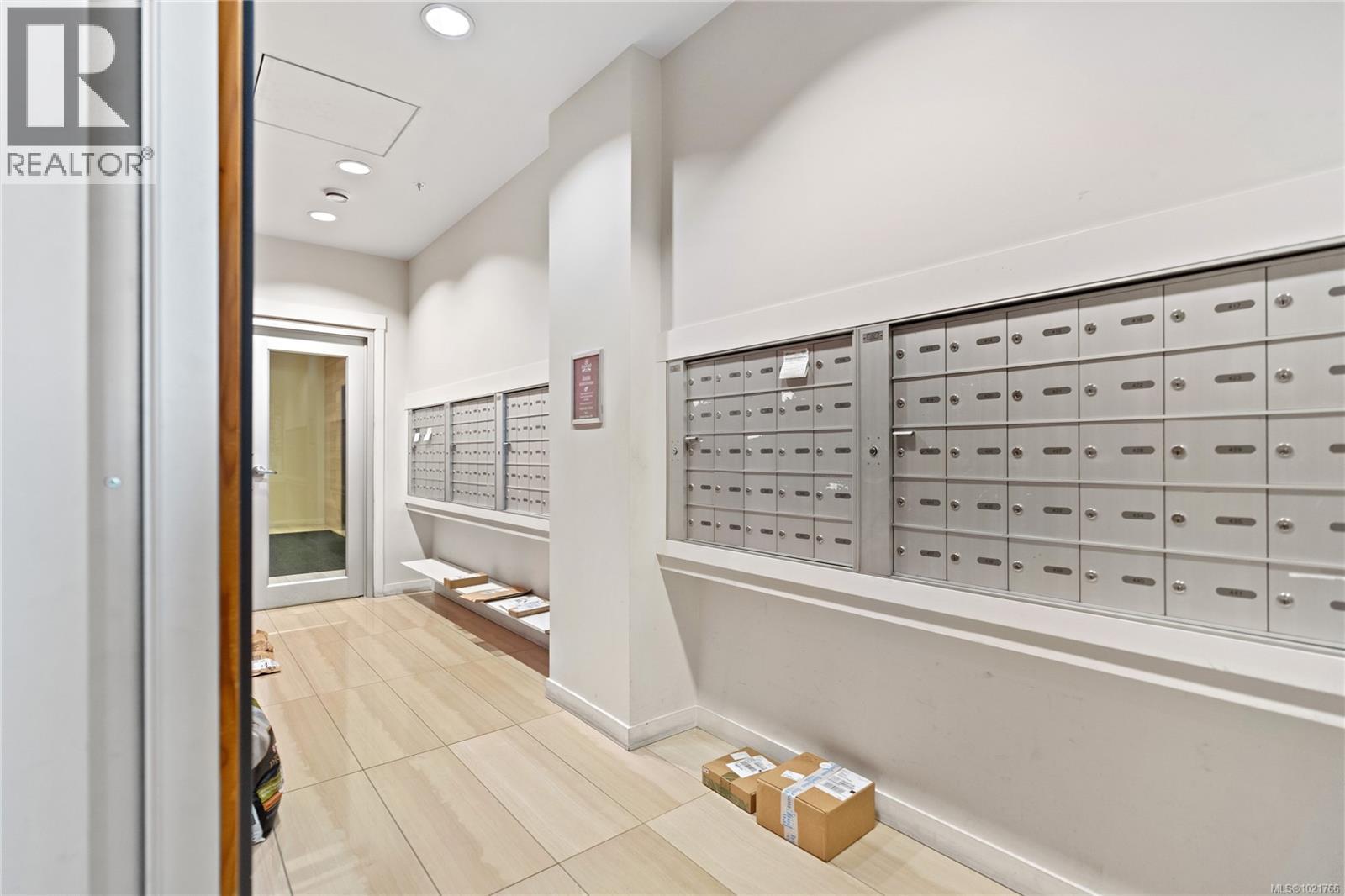 416 770 Fisgard St, Victoria, BC - Indoor Photo Showing Other Room