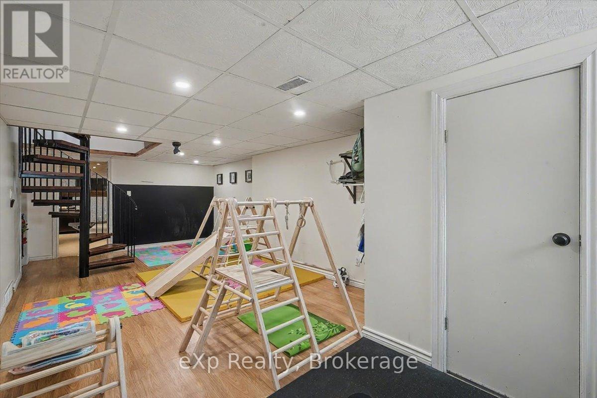 7922 Hwy 7 Highway, Guelph/Eramosa, ON - Indoor