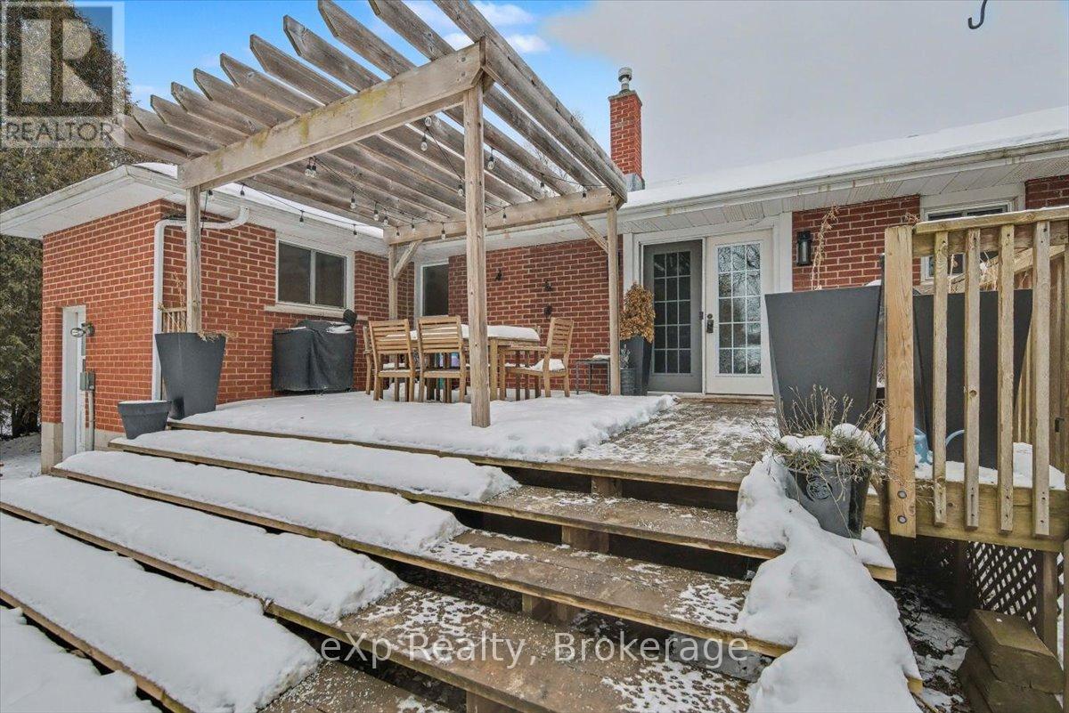 7922 Hwy 7 Highway, Guelph/Eramosa, ON - Outdoor With Deck Patio Veranda