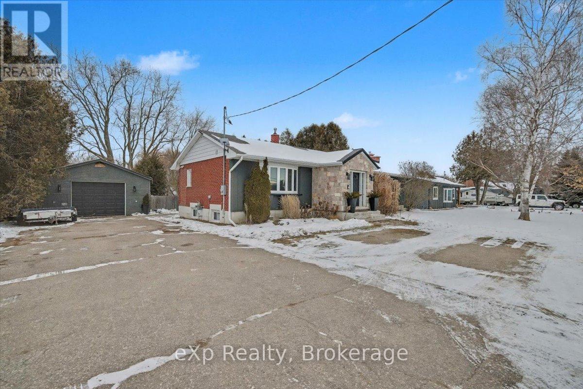 7922 Hwy 7 Highway, Guelph/Eramosa, ON - Outdoor