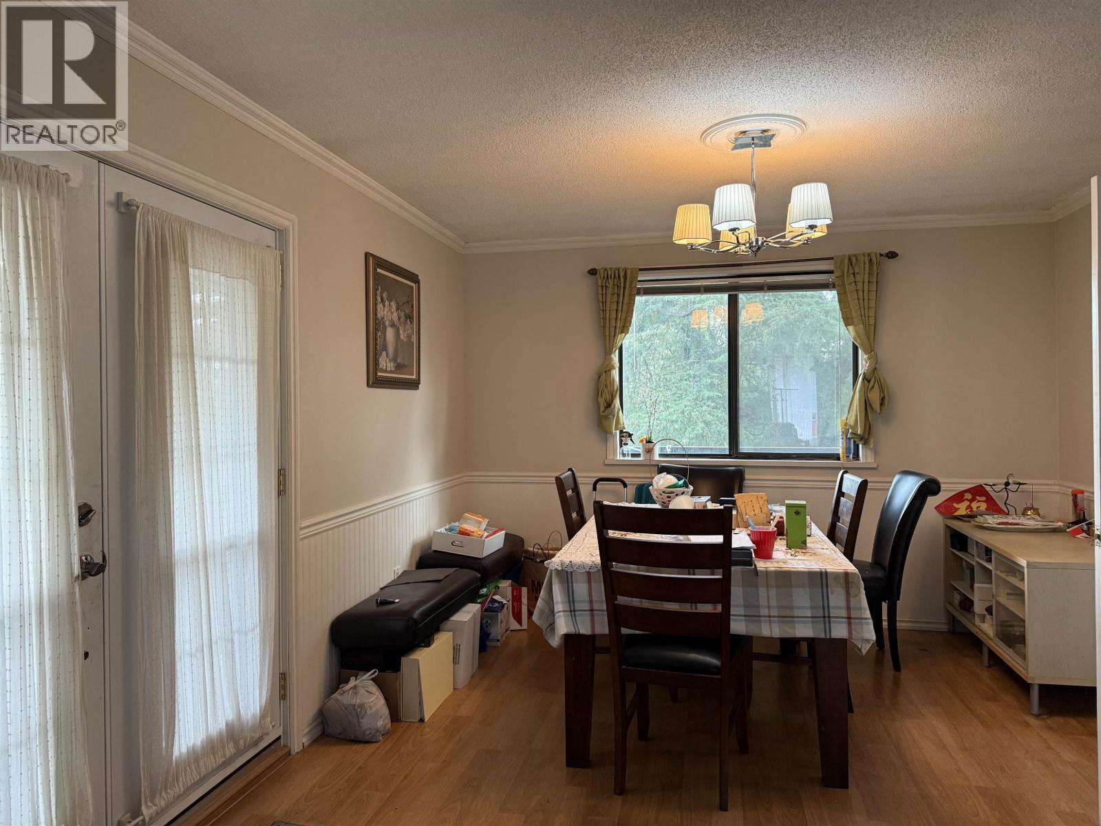 5715 Royal Oak Avenue, Burnaby, BC - Indoor Photo Showing Dining Room