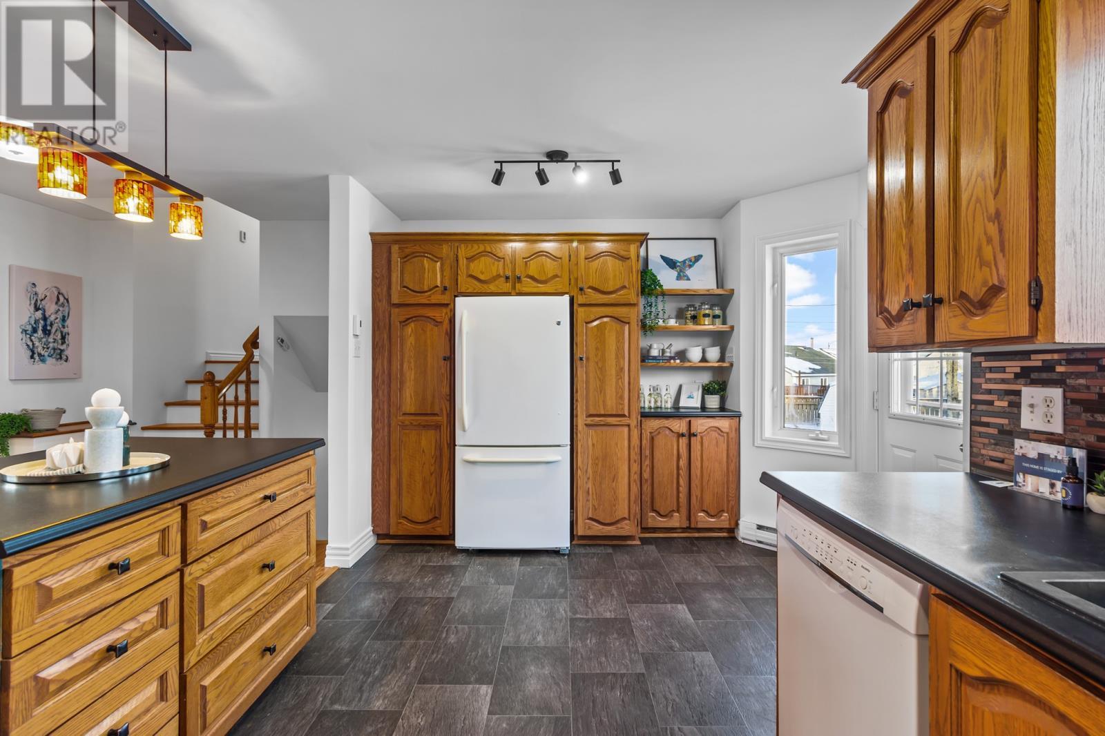 36 Malka Drive, St. John'S, NL - Indoor Photo Showing Kitchen