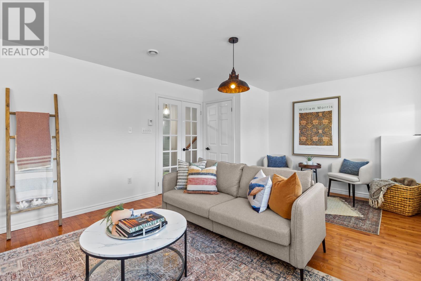 36 Malka Drive, St. John'S, NL - Indoor Photo Showing Living Room