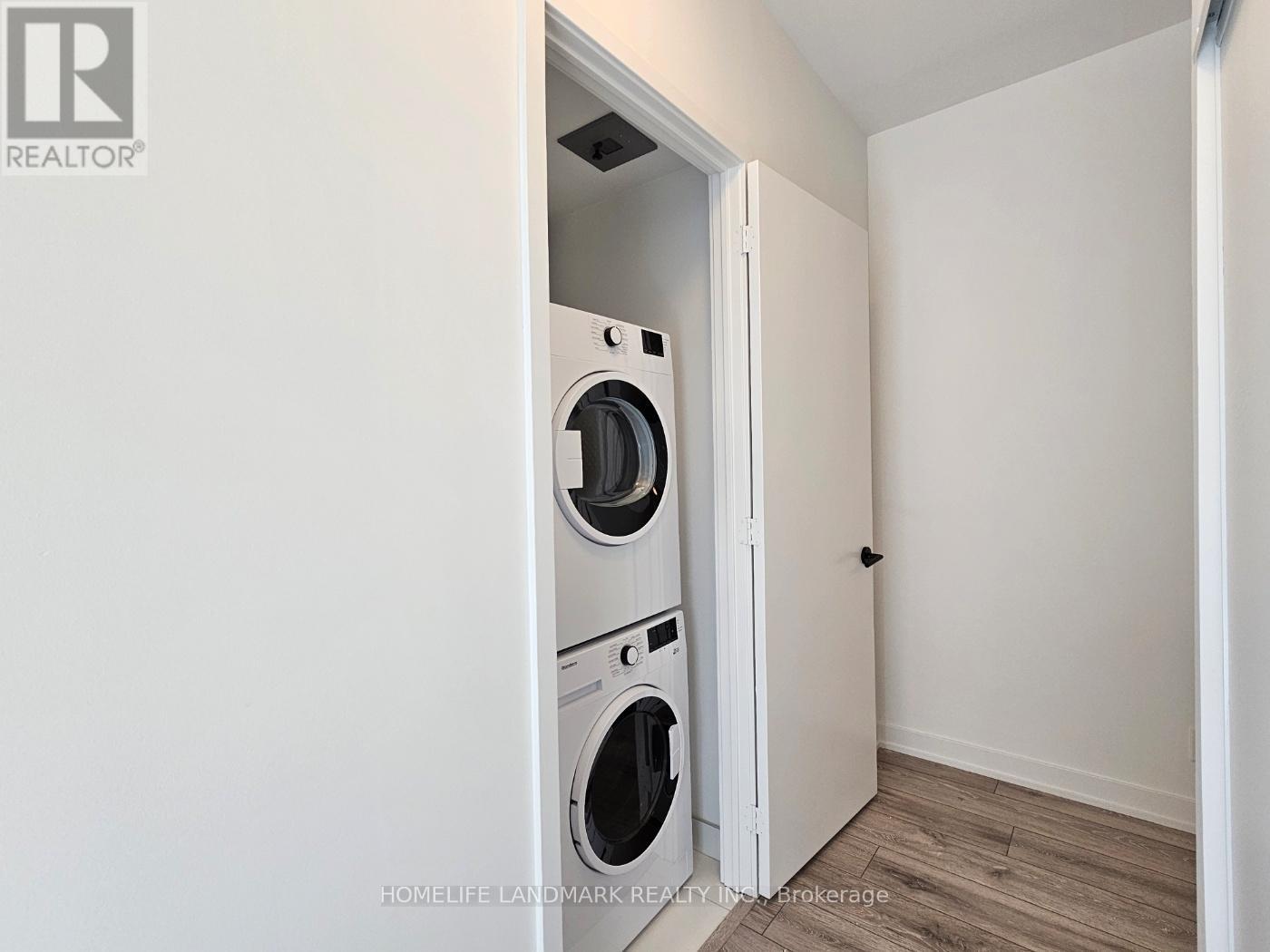 3710 - 108 Peter Street, Toronto, ON - Indoor Photo Showing Laundry Room