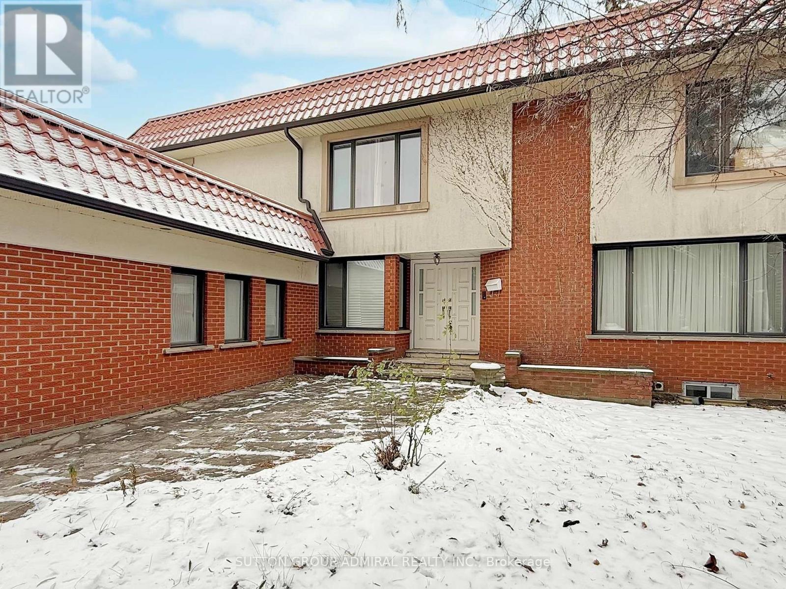 95 Caines (Main And Second Floor) Avenue, Toronto, ON - Outdoor