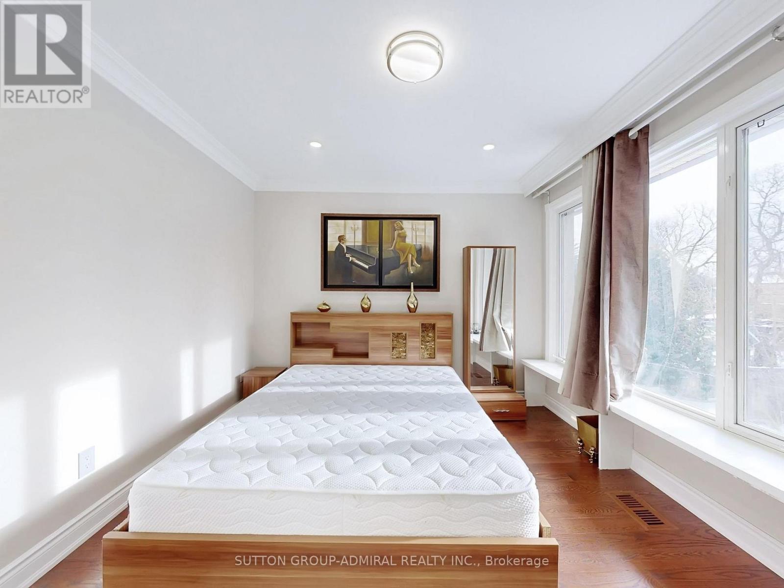 95 Caines (Main And Second Floor) Avenue, Toronto, ON - Indoor Photo Showing Bedroom