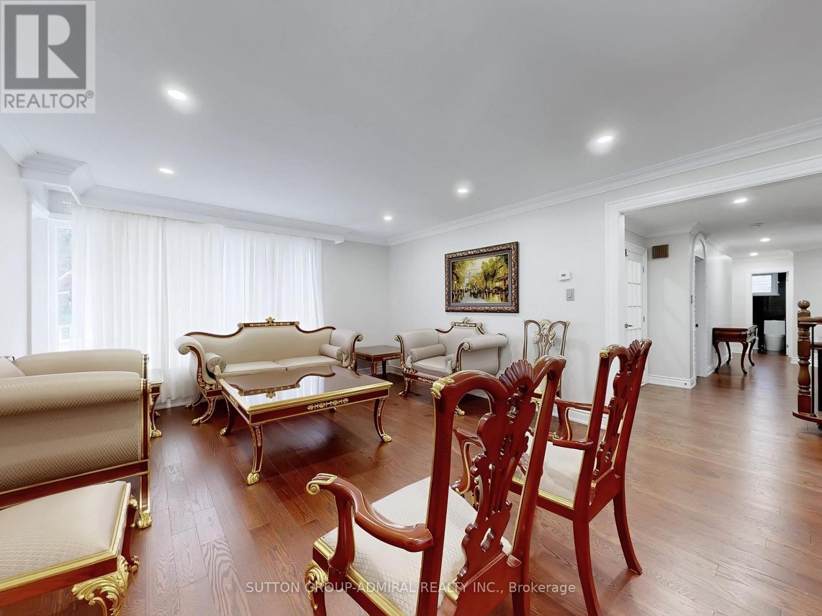 95 Caines (Main And Second Floor) Avenue, Toronto, ON - Indoor Photo Showing Other Room