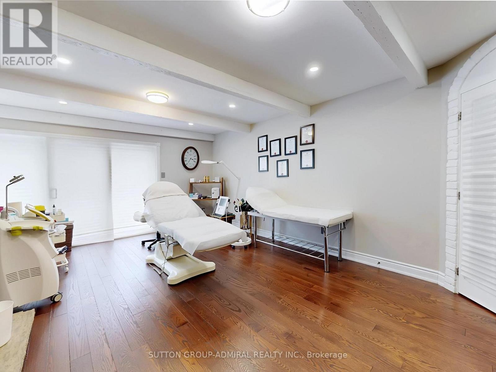 95 Caines (Main And Second Floor) Avenue, Toronto, ON - Indoor Photo Showing Other Room