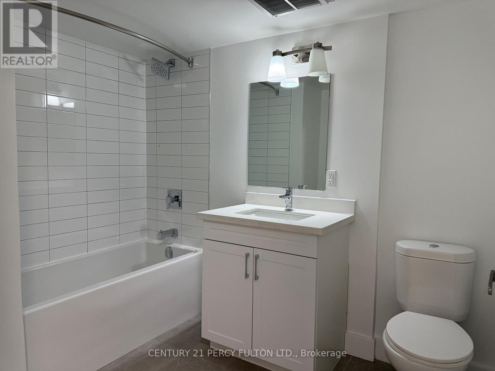 302 - 19 Regency Crescent, Whitby, ON - Indoor Photo Showing Bathroom