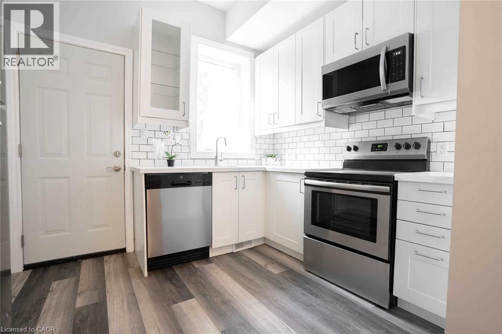 55 Wellington Street N Unit# Main, Hamilton, ON - Indoor Photo Showing Kitchen With Stainless Steel Kitchen With Upgraded Kitchen