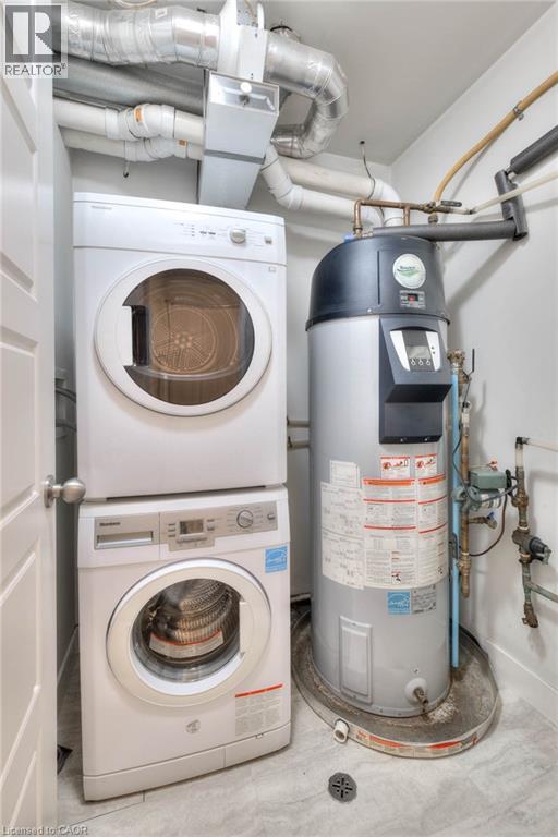 361 Lancaster Street W Unit# A14, Kitchener, ON - Indoor Photo Showing Laundry Room