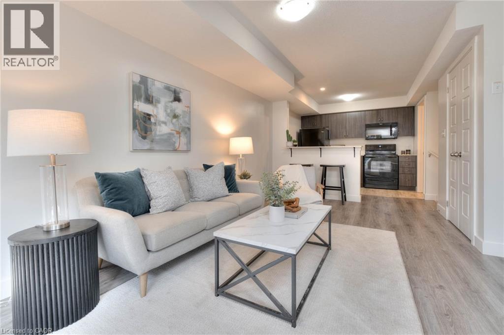361 Lancaster Street W Unit# A14, Kitchener, ON - Indoor Photo Showing Living Room