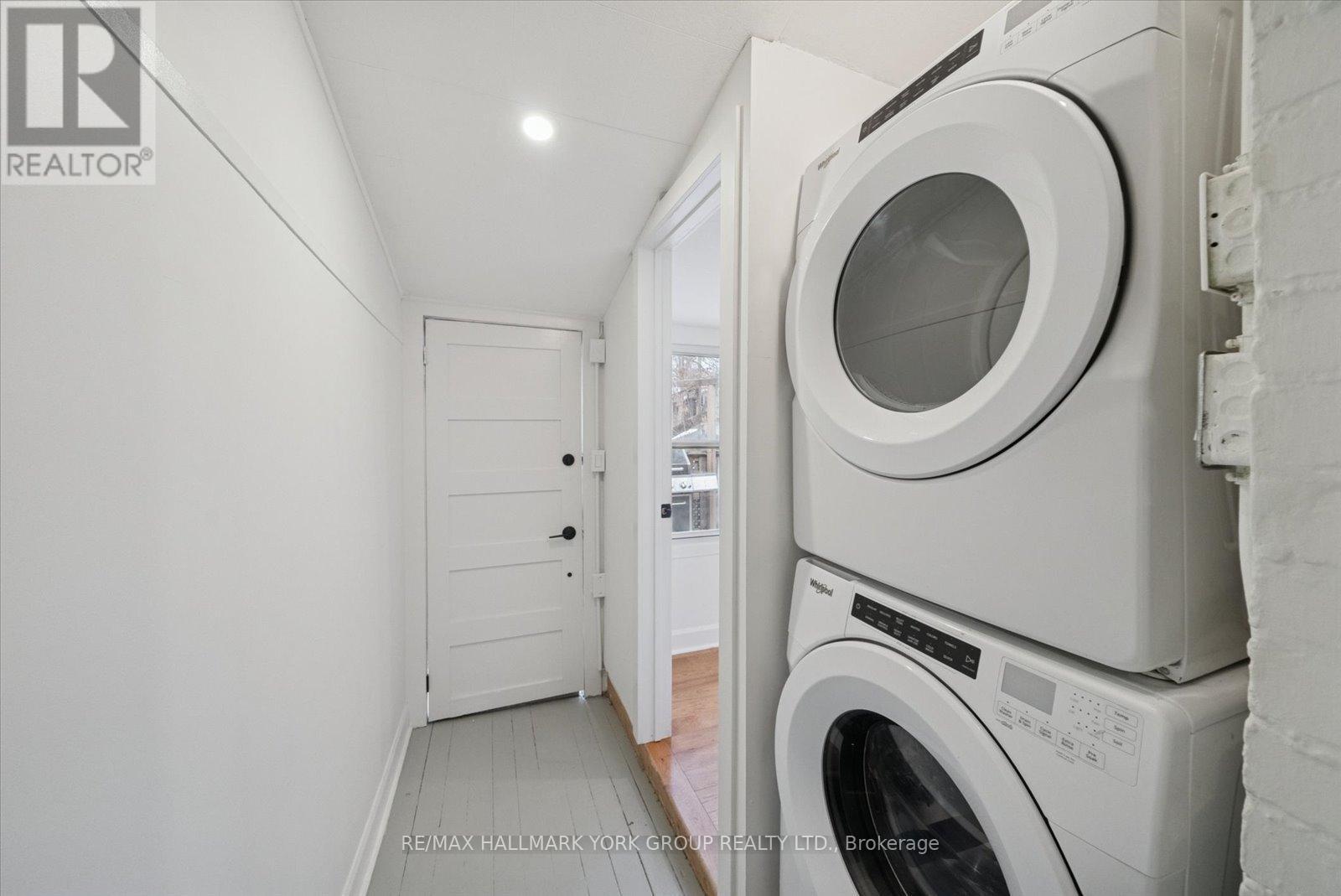 1578A Queen Street E, Toronto, ON