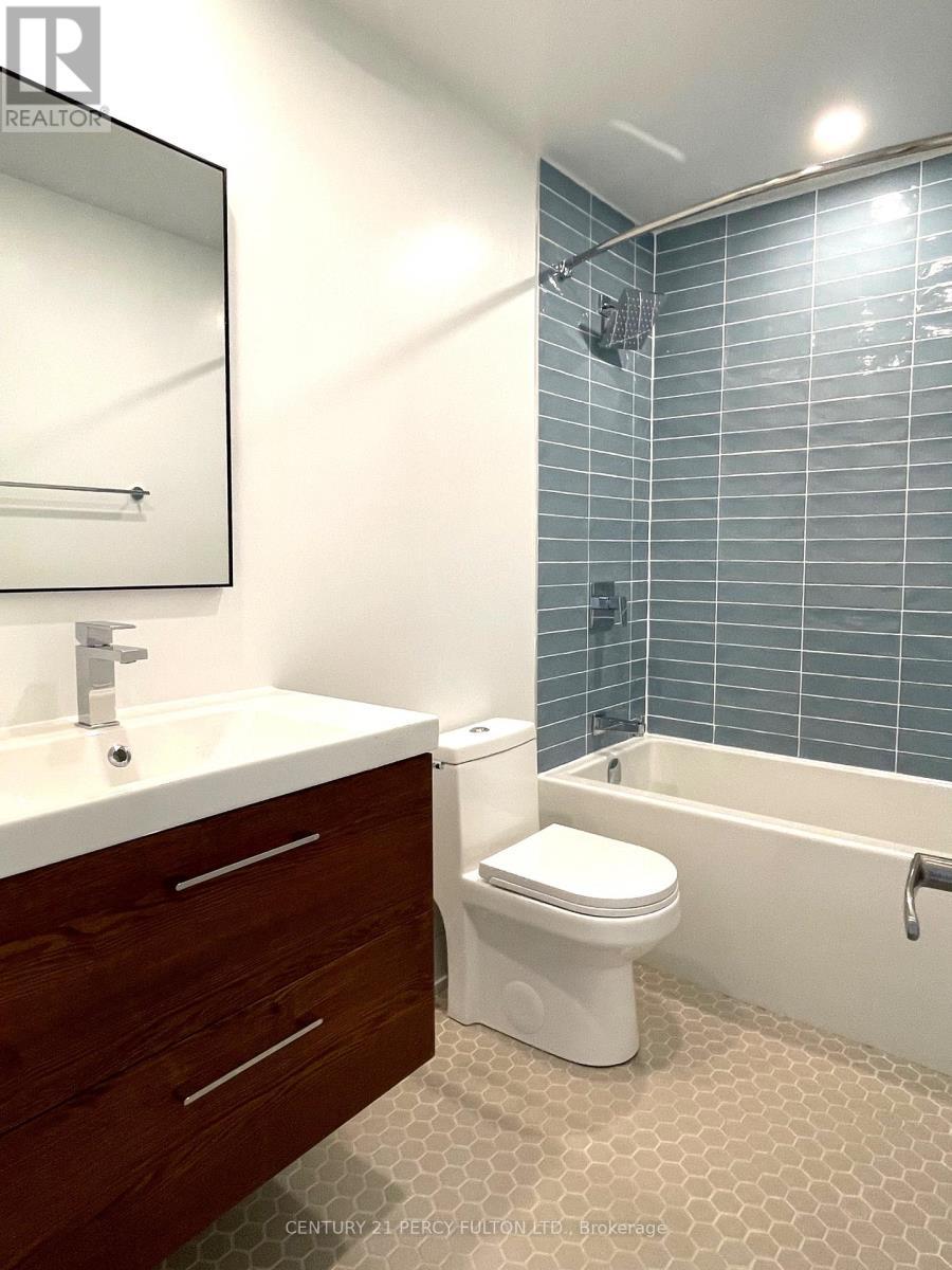 1 - 320 Roncesvalles Avenue, Toronto, ON - Indoor Photo Showing Bathroom