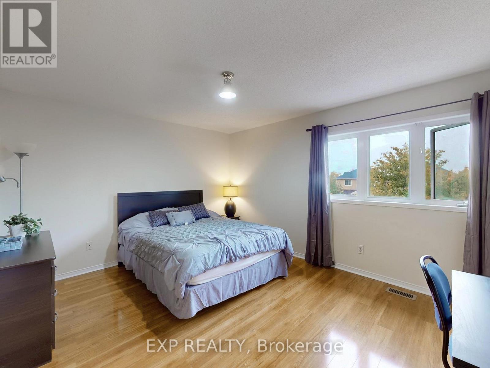 3896 Lacman Trail, Mississauga, ON - Indoor Photo Showing Bedroom