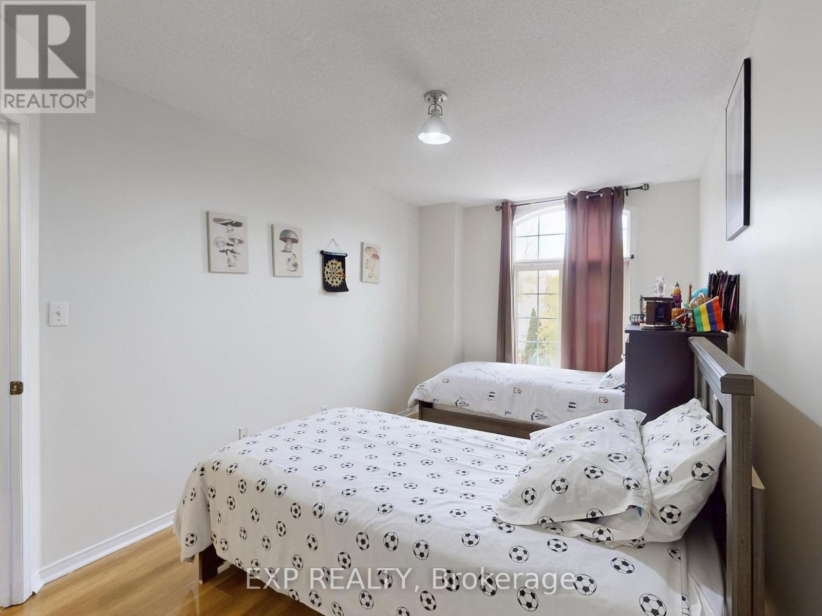 3896 Lacman Trail, Mississauga, ON - Indoor Photo Showing Bedroom