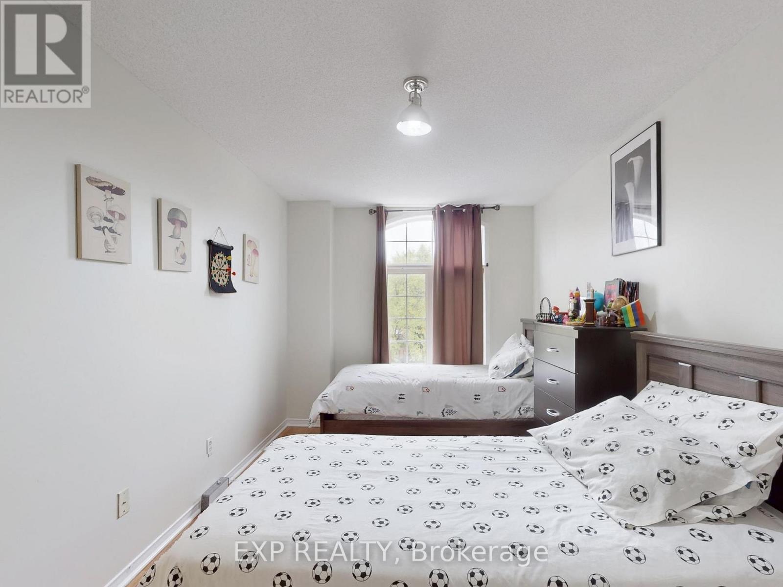 3896 Lacman Trail, Mississauga, ON - Indoor Photo Showing Bedroom