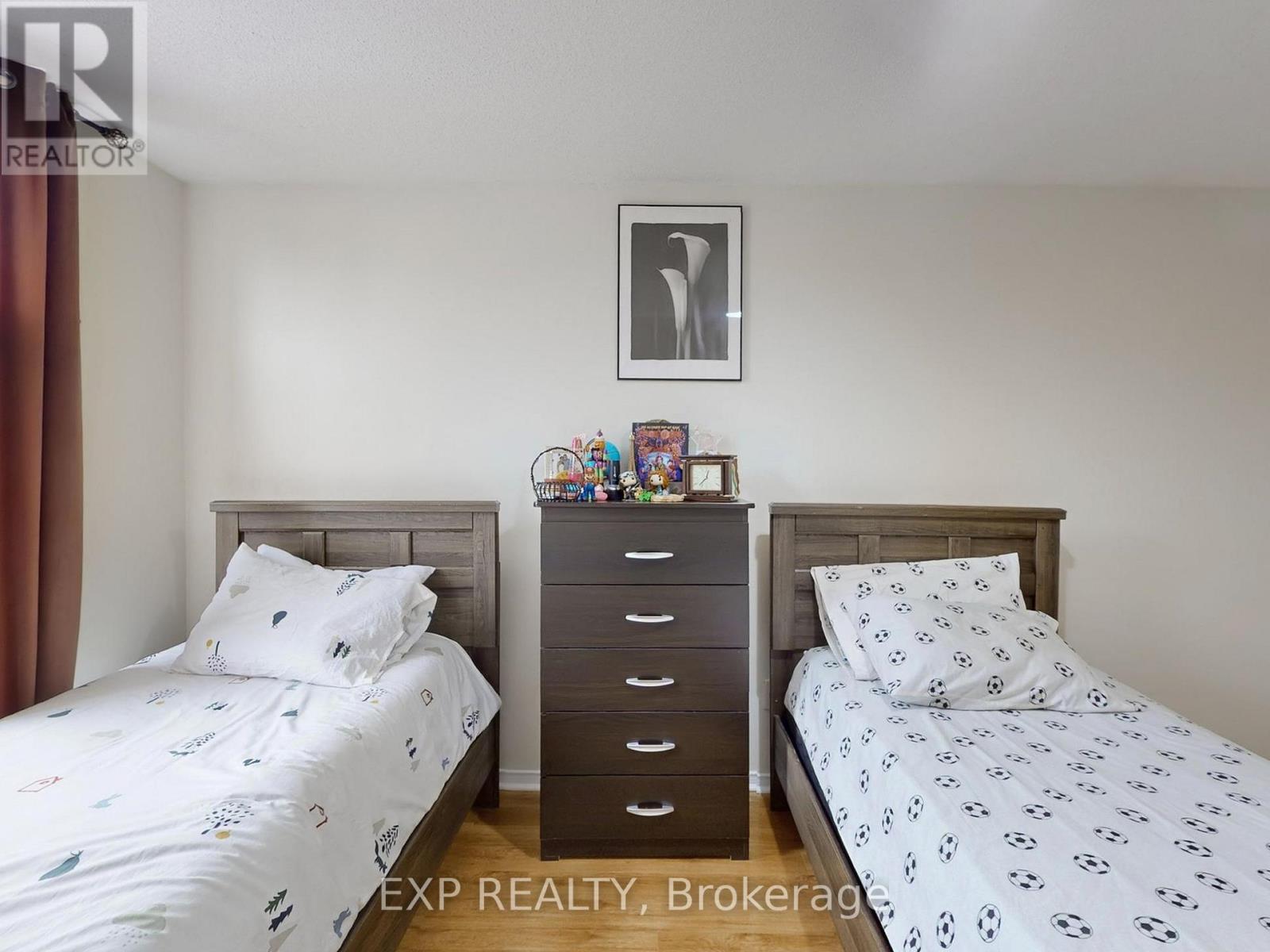 3896 Lacman Trail, Mississauga, ON - Indoor Photo Showing Bedroom
