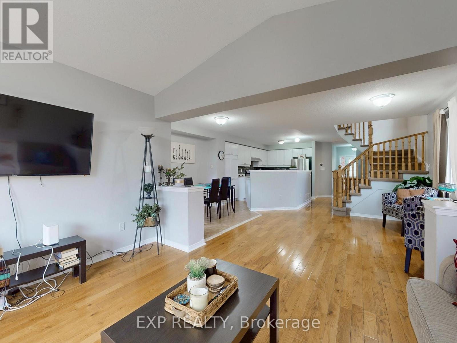 3896 Lacman Trail, Mississauga, ON - Indoor Photo Showing Living Room