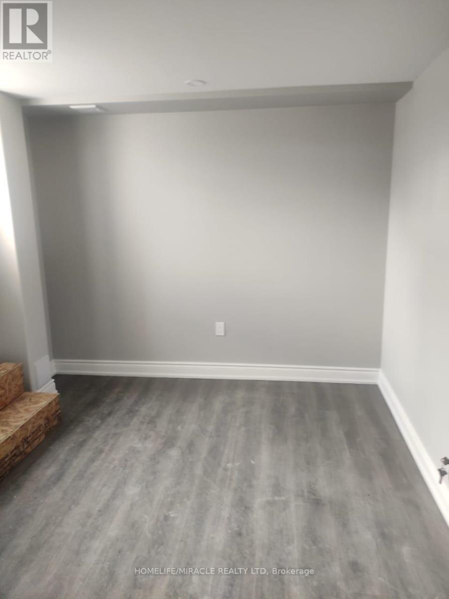 Bsmt - 954 Preston Manor Drive, Mississauga, ON - Indoor Photo Showing Other Room