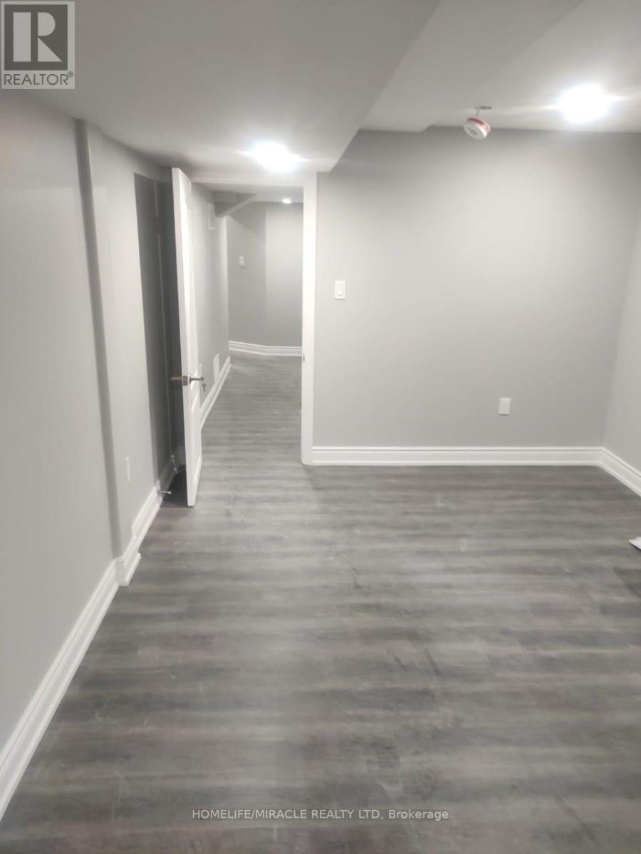 Bsmt - 954 Preston Manor Drive, Mississauga, ON - Indoor Photo Showing Other Room