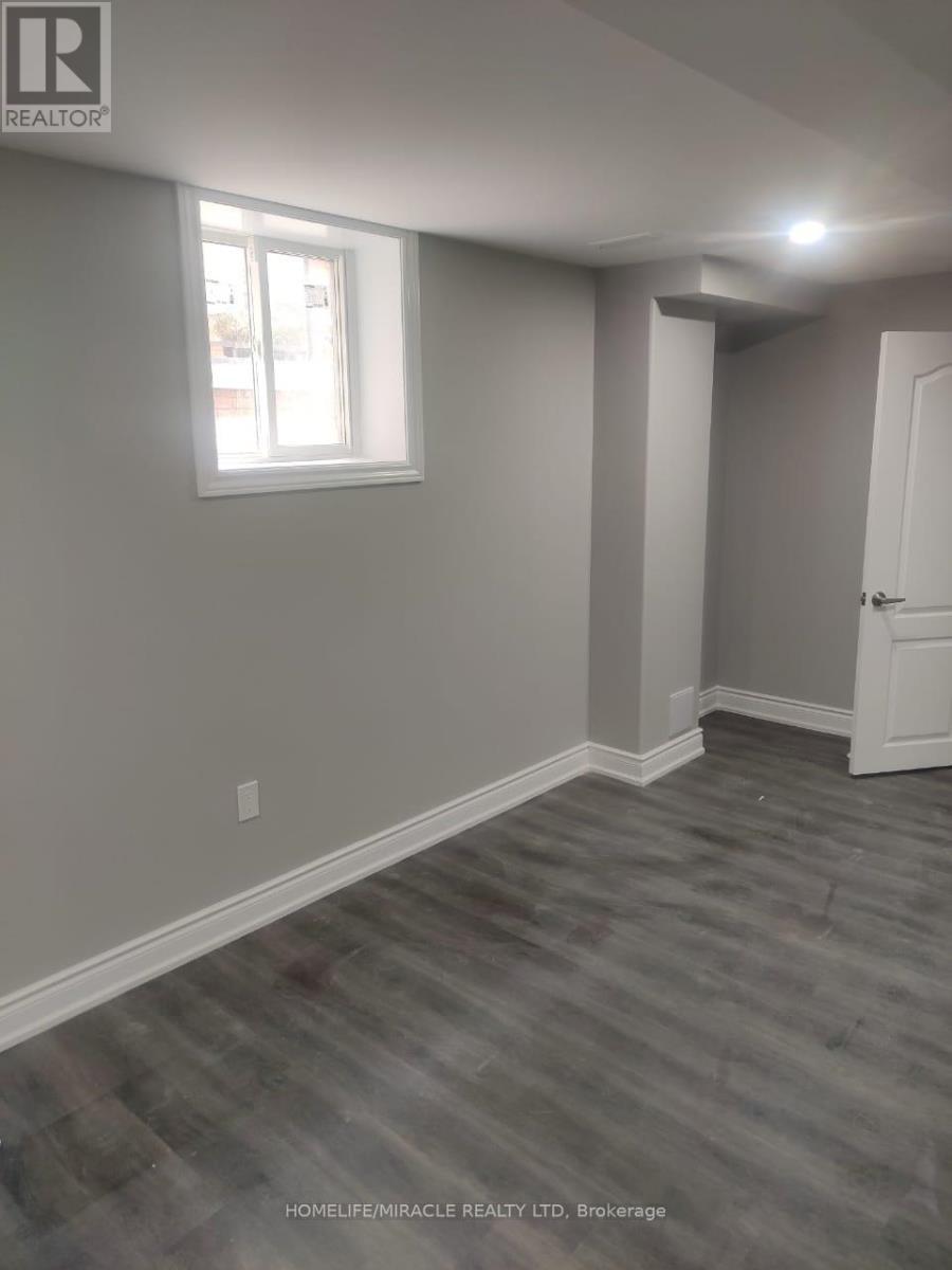 Bsmt - 954 Preston Manor Drive, Mississauga, ON - Indoor Photo Showing Other Room