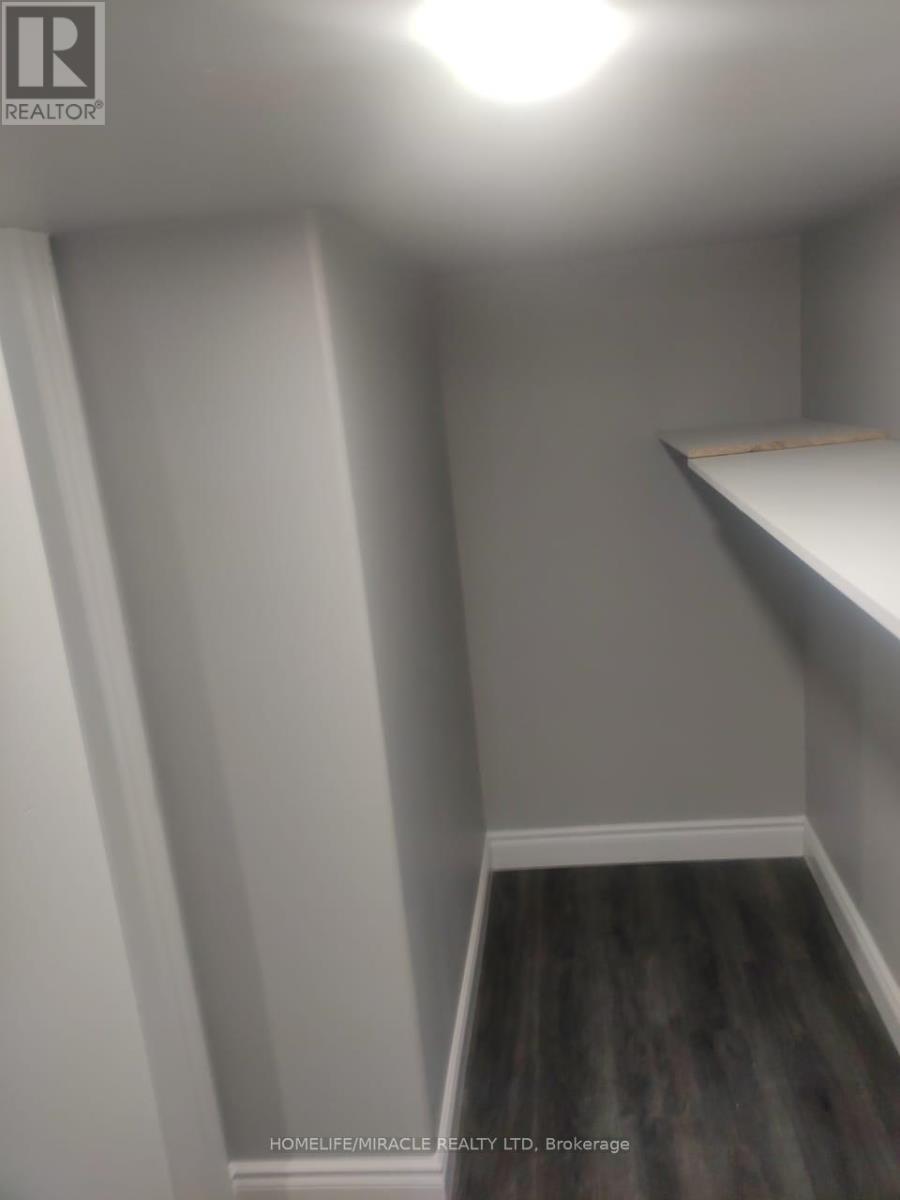 Bsmt - 954 Preston Manor Drive, Mississauga, ON - Indoor