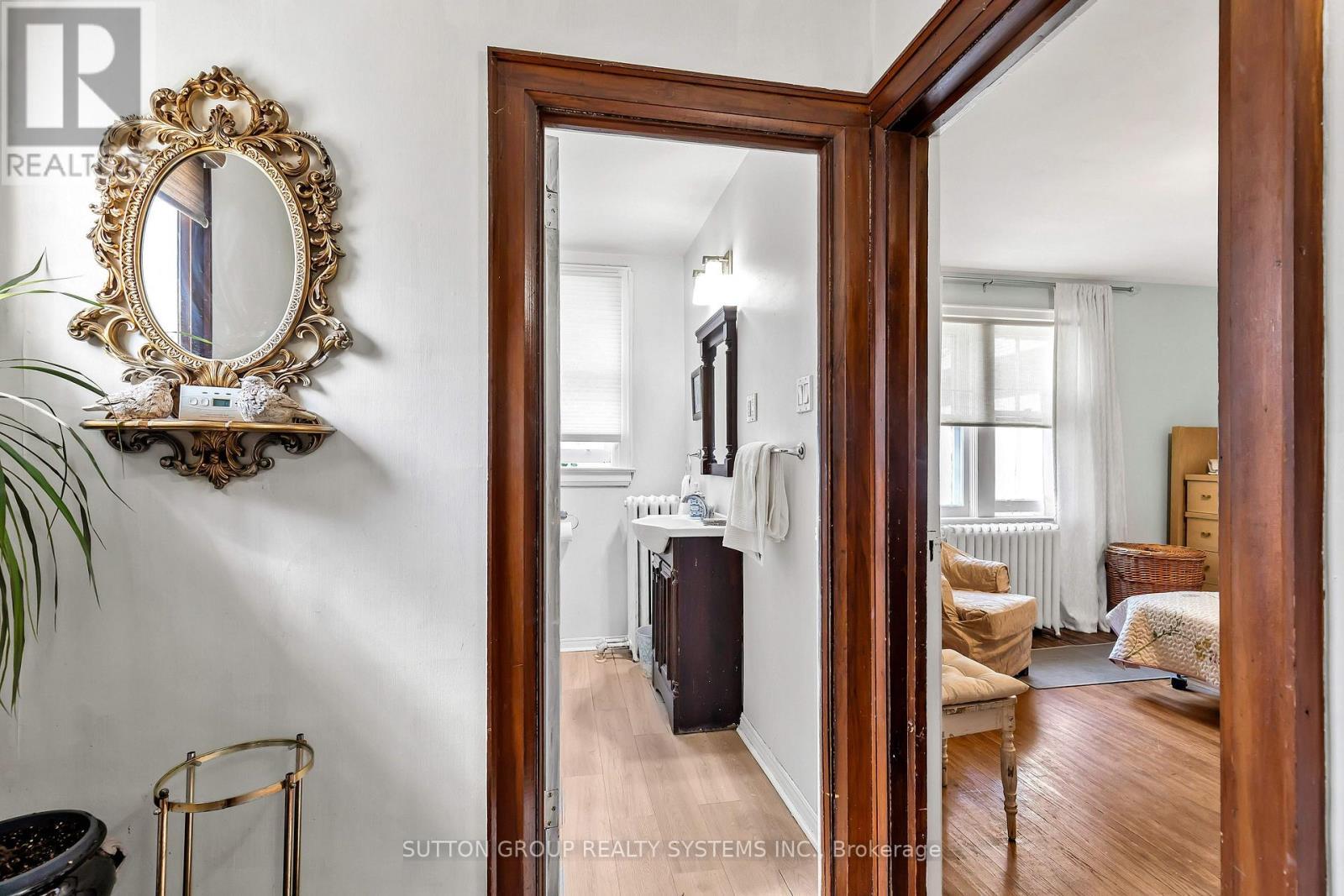 36 Hadley Road, Toronto, ON - Indoor Photo Showing Other Room