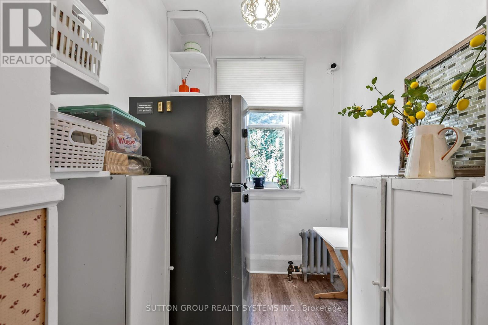 36 Hadley Road, Toronto, ON - Indoor Photo Showing Other Room