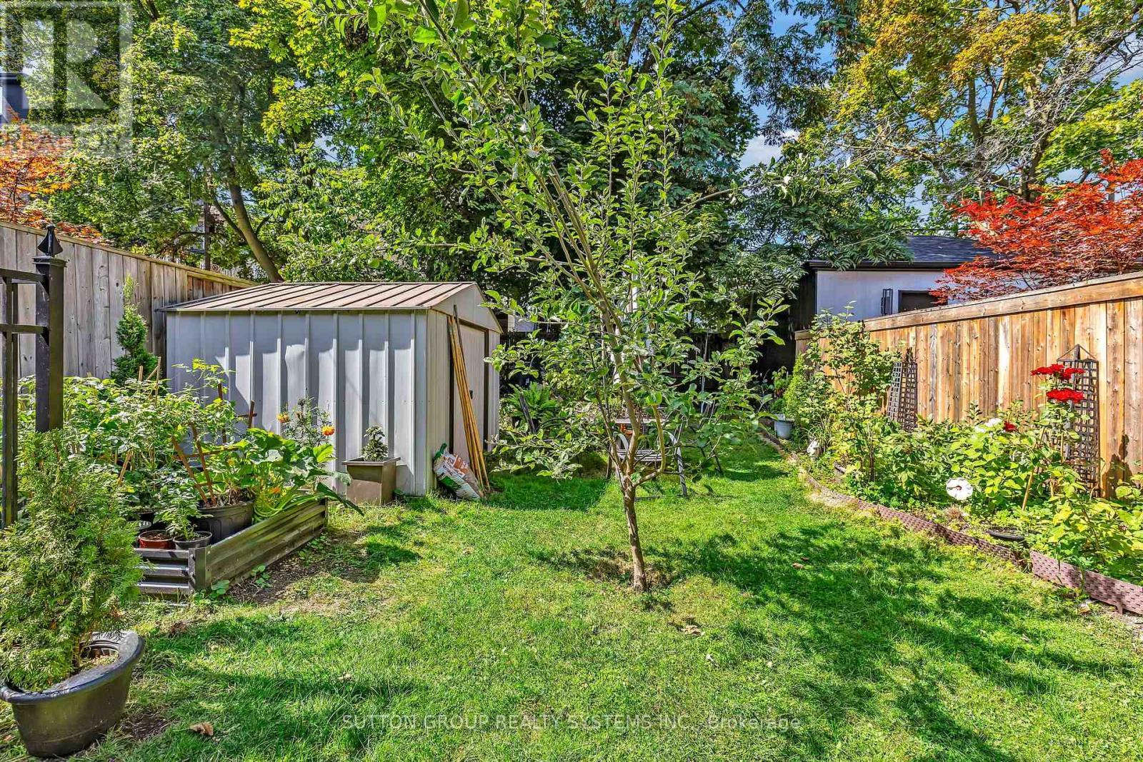 36 Hadley Road, Toronto, ON - Outdoor