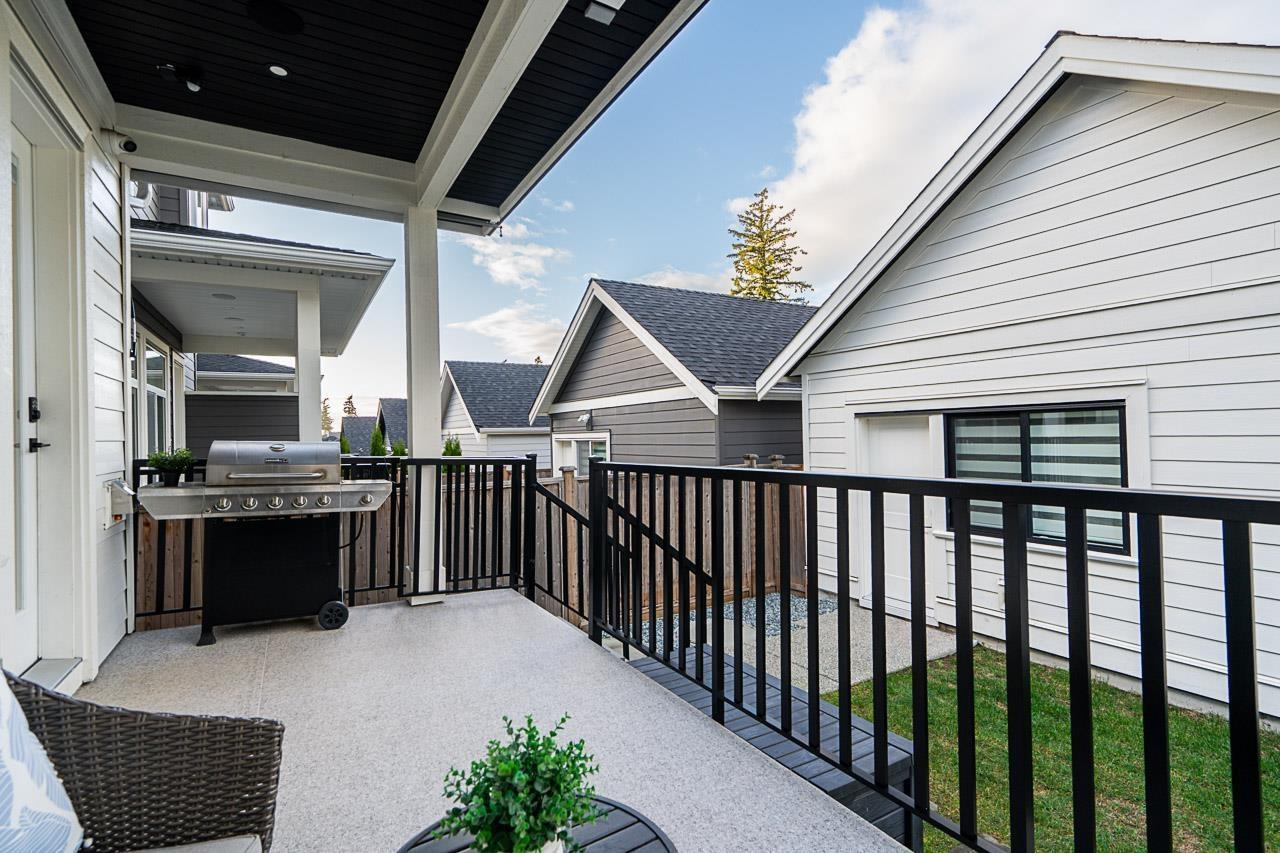 16595 25A Avenue, Surrey, BC - Outdoor With Exterior