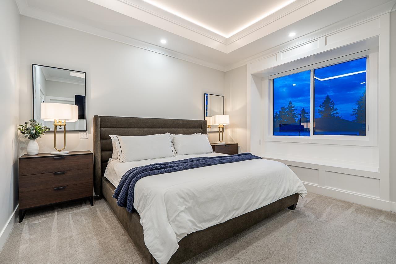16595 25A Avenue, Surrey, BC - Indoor Photo Showing Bedroom