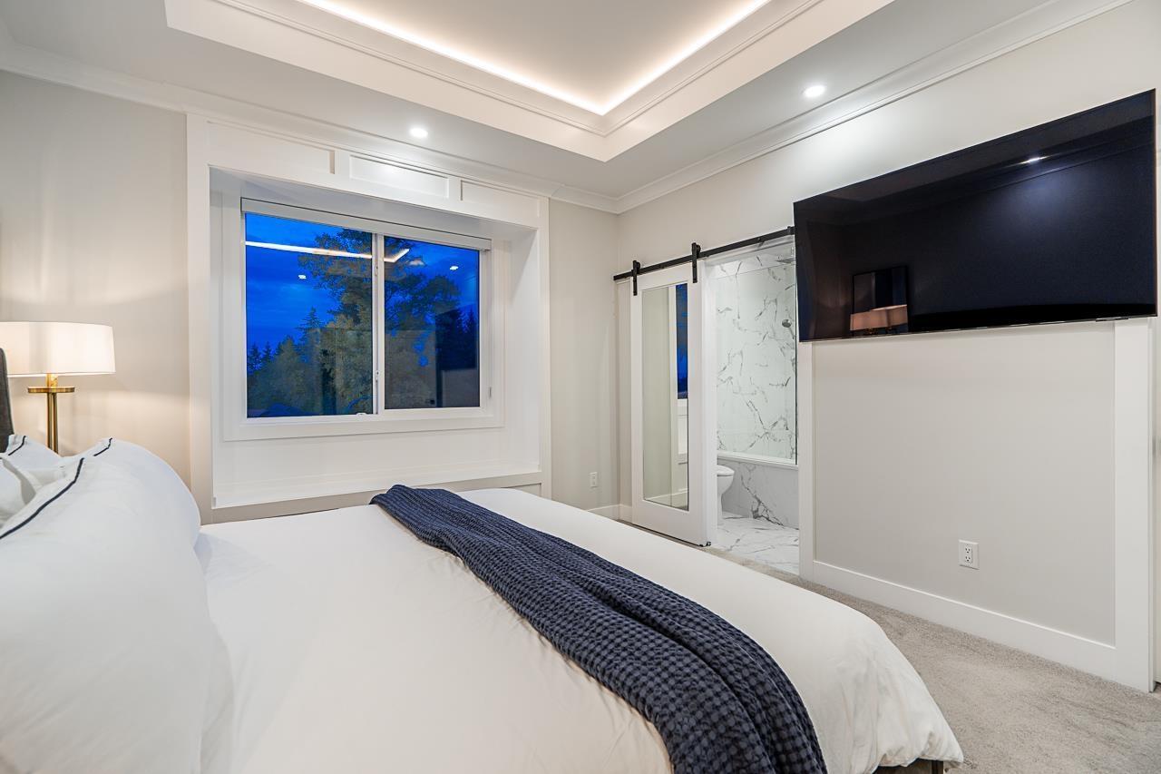 16595 25A Avenue, Surrey, BC - Indoor Photo Showing Bedroom