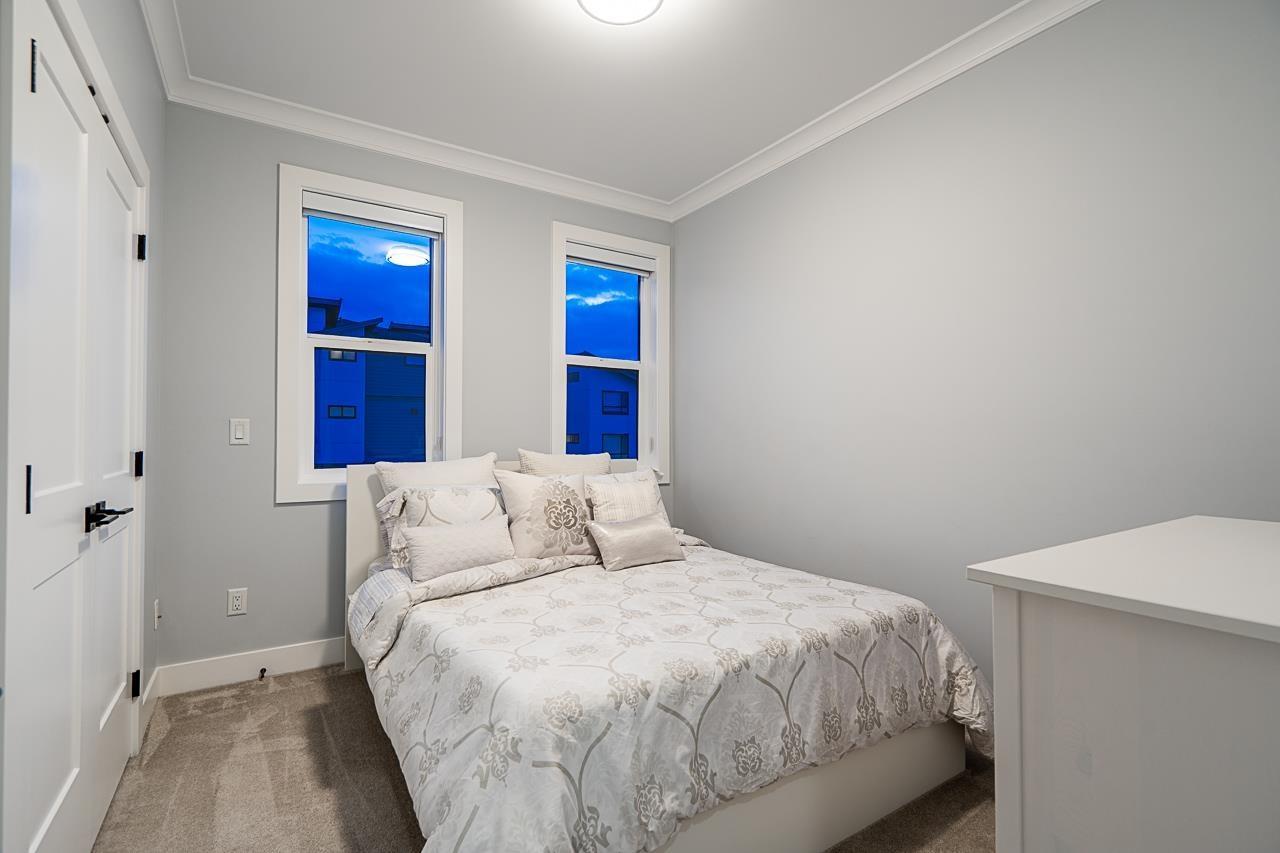 16595 25A Avenue, Surrey, BC - Indoor Photo Showing Bedroom